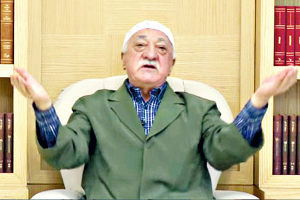 Selvi: FETÖ'nün 'ablaları' yeni darbe duasına başladı