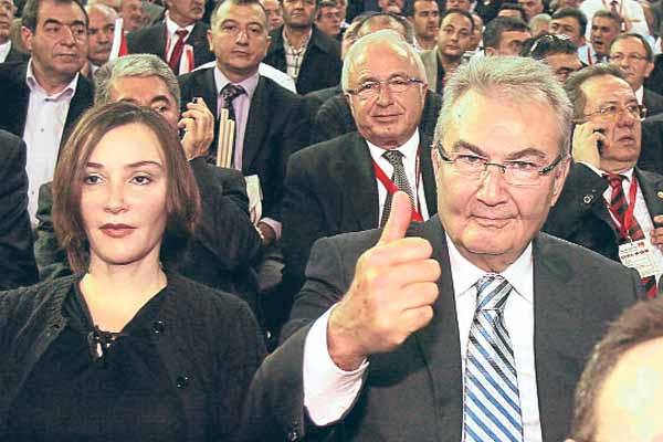 Baykal'ın kızı FETÖ'den gözaltına alınmak istendi