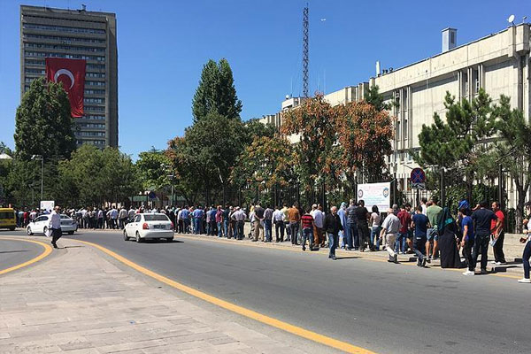 Ankara Emniyeti'nde durdurulan bazı hizmetler başladı