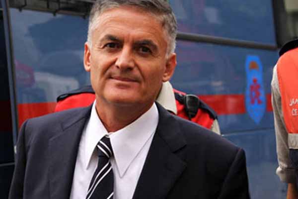 Ahmet Zeki Üçok'tan Necdet Özel'e sert tepki: Yalan söylüyor