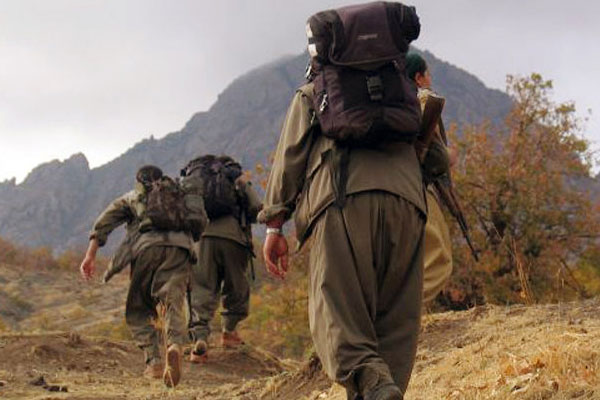 Kars'ta askeri üsse ateş açıldı