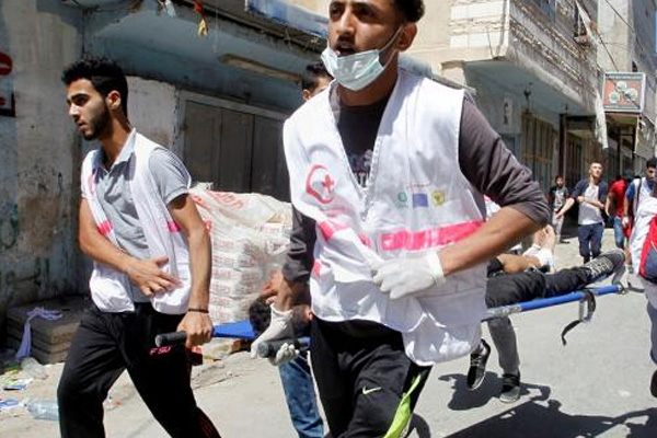 İsrail Filistin'de el-Favar kampına saldırdı