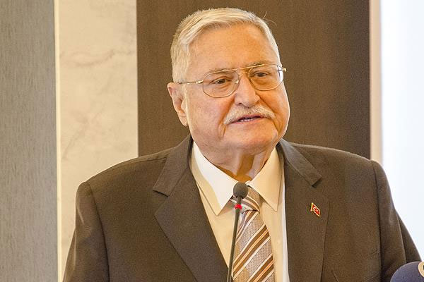 Hasan Celal Güzel: Erdoğan'a düşmanlık ediyorlar