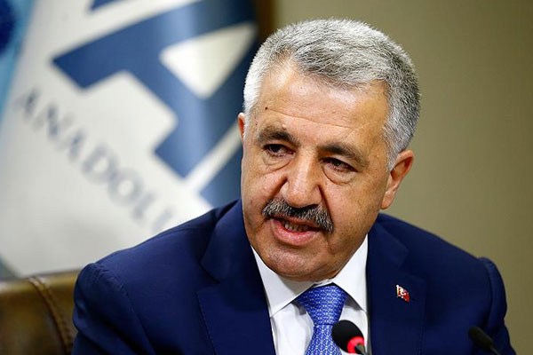 Bakan Arslan: Projelerimizde bir aksama yok