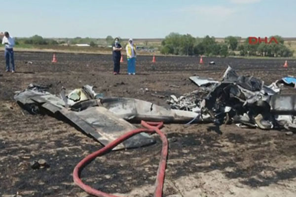 Tekirdağ'da eğitim uçağı düştü