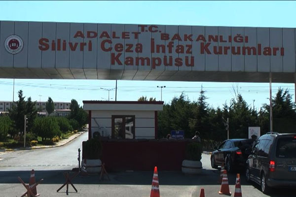 Cezaevlerinden tahliyeler başladı