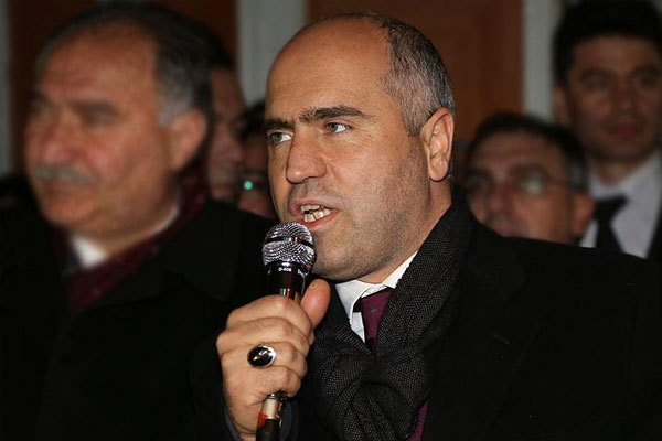 AK Parti eski il başkanı gözaltında