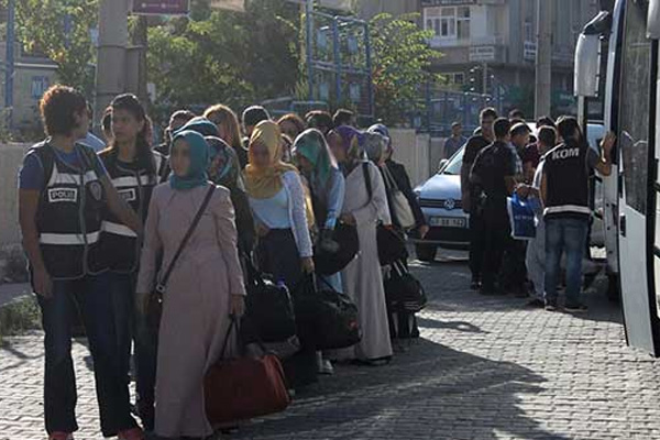 Mardin'de FETÖ’nün ‘Ablaları ve abileri’ adliyeye sevk edildi