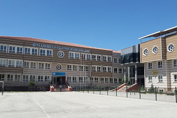 MEB kapatılan FETÖ okulları için kararını verdi