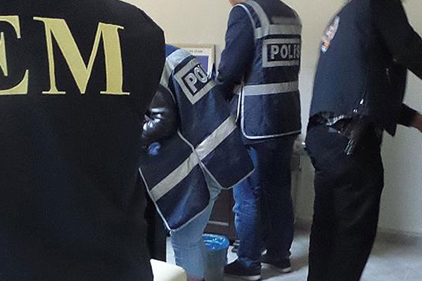 FETÖ'nün mali yapılanmasına operasyon