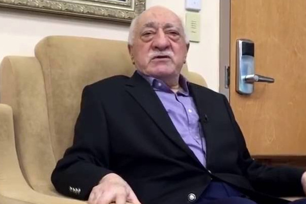 ABD'ye gönderilen 'Gülen'in iade belgeleri' Türkçe mi?