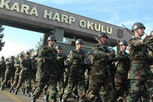 15 Temmuz'da Kara Harp Okulu'nda yaşananlar