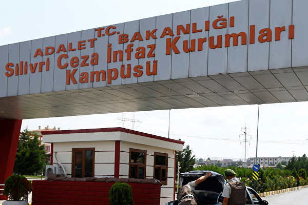 Cezaevlerinde açık görüş 2 ayda 1'e düşürüldü