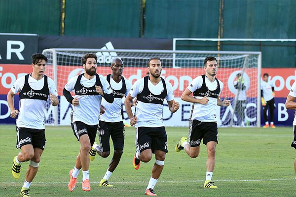 Son şampiyon sahaya çıkıyor