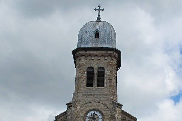 Fransa 'Hristiyan köklerine' dönüyor