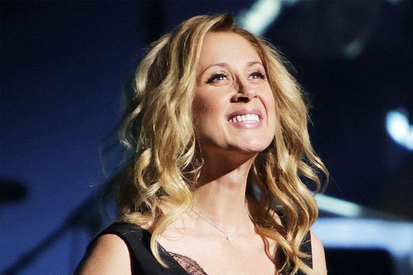 Lara Fabian'dan Türkiye'ye destek
