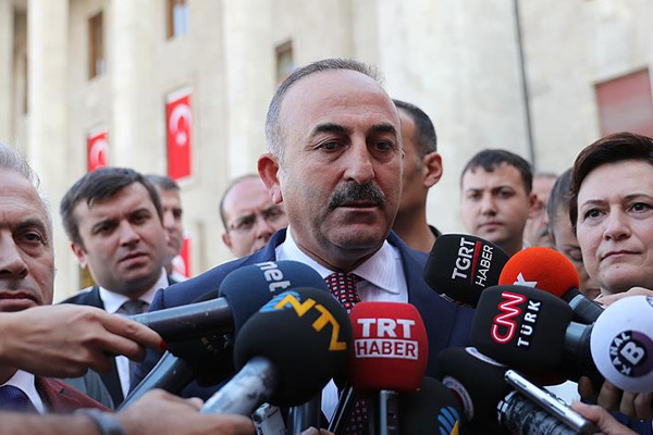 'Siyasiler olarak ABD'nin darbe girişiminin arkasında olduğunu söylemedik'