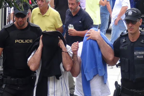 Yunanistan'da darbecilerin sığınma mülakatı başladı