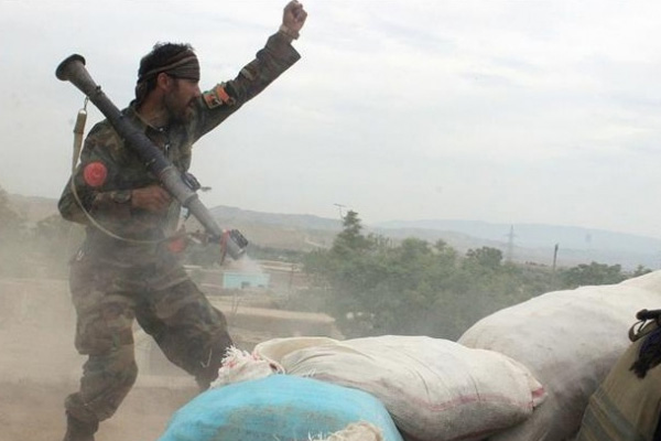 Taliban Han Abad’ı ele geçirdi