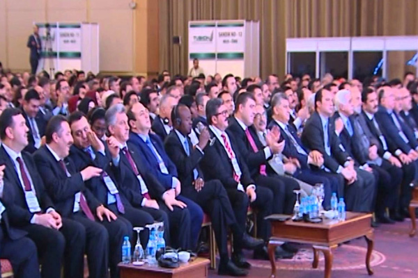 TUSKON başkanını alkışlayan işadamlarına gözaltı kararı