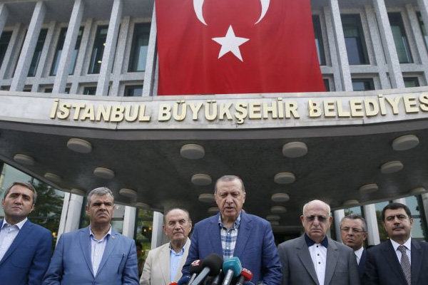 Erdoğan'dan İstanbul Büyükşehir Belediyesini ziyaret
