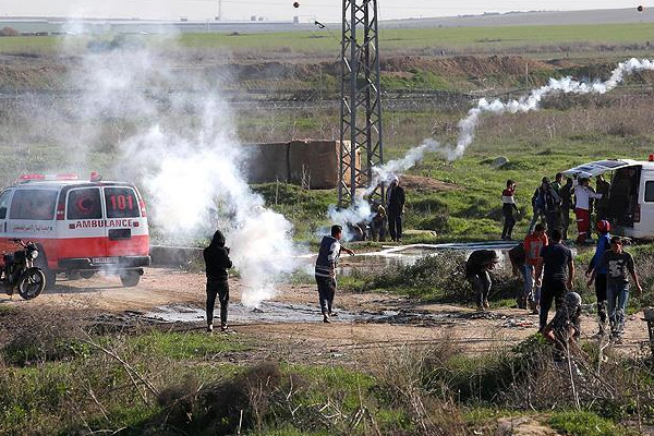 İsrail, Gazze sınırındaki bölgeleri vurdu