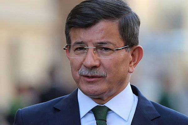 Davutoğlu: Karşılarında dimdik dururuz