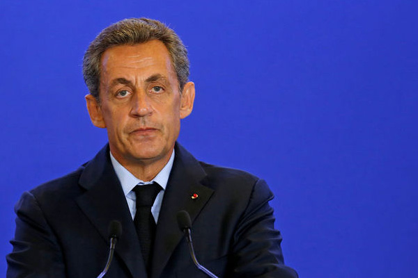 Sarkozy yeniden aday olacak