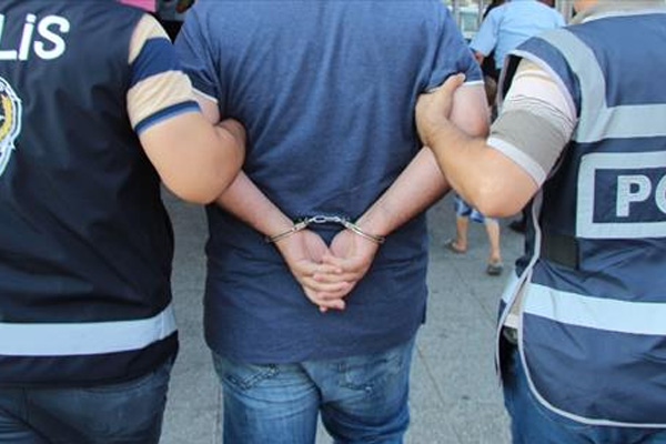 FETÖ’nün imamı samanlıkta yakalandı