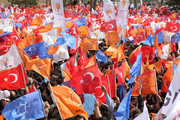 AK Partili başkan kardeşi için istifa etti