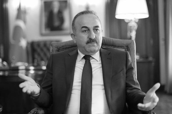 Çavuşoğlu: Biz IŞİD'i vuruyoruz Salih Müslim niye rahatsız?