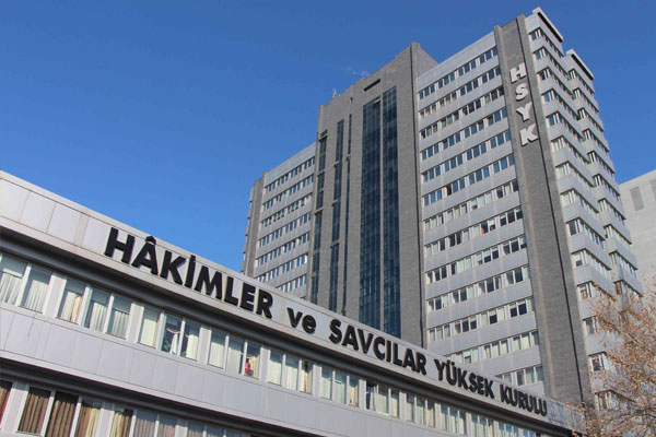 2 bin 847 hakim ve savcı ihraç edildi