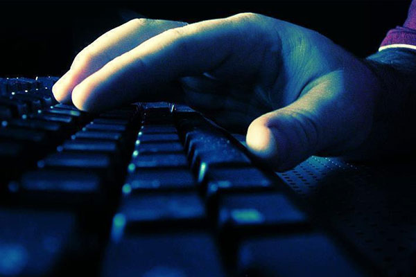 Erdoğan'a sosyal medyadan hakarete tutuklama