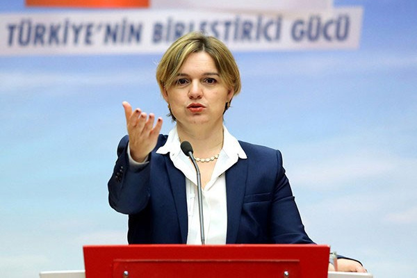 Selin Sayek Böke: Türkiye'de de IŞİD'le mücadele edin