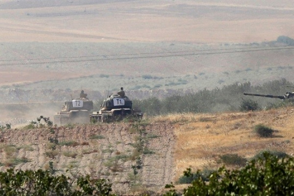 Tanklar yeniden Suriye'ye girdi