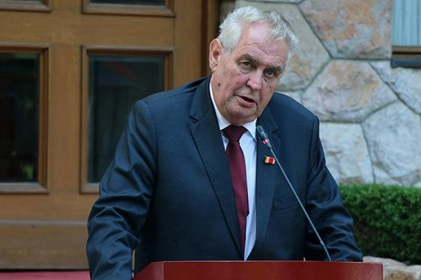 ''Müslüman göçmenler Avrupa'ya kabul edilmemeli''