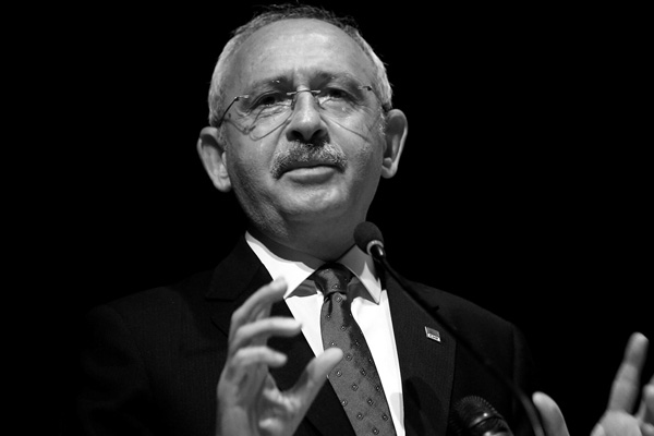 Kılıçdaroğlu'nun konvoyuna ateş açıldı!