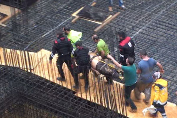 İstanbul’da toprak kayması: 1 ölü