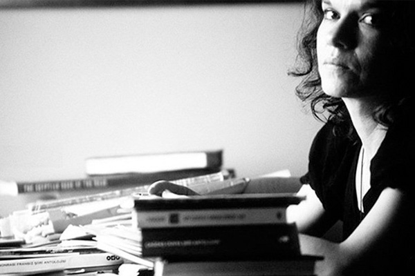 Adalet Bakanlığı'ndan Aslı Erdoğan'a darp açıklaması