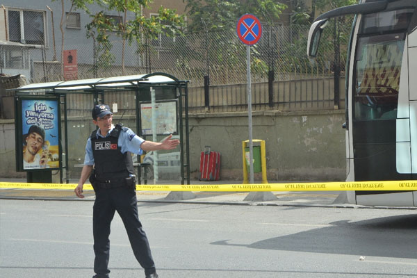 Kasımpaşa Orduevi yakınında şüpheli valiz alarmı