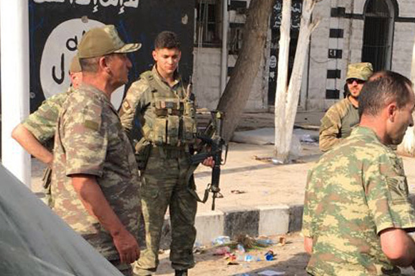 15 Temmuz'da suikasttan kurtulan komutan Cerablus'ta