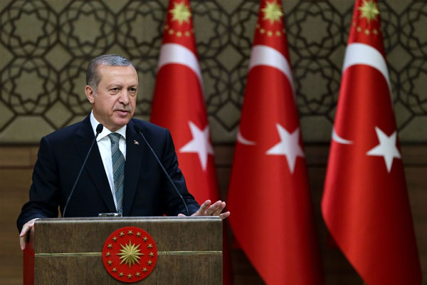 Erdoğan, Makedon mevkidaşı ile bir araya geldi