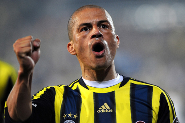 Alex'ten Fenerbahçe'ye tebrik