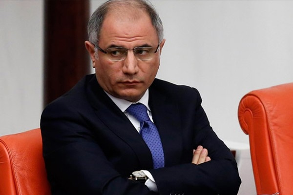 Adil Öksüz yurt dışına mı kaçtı?