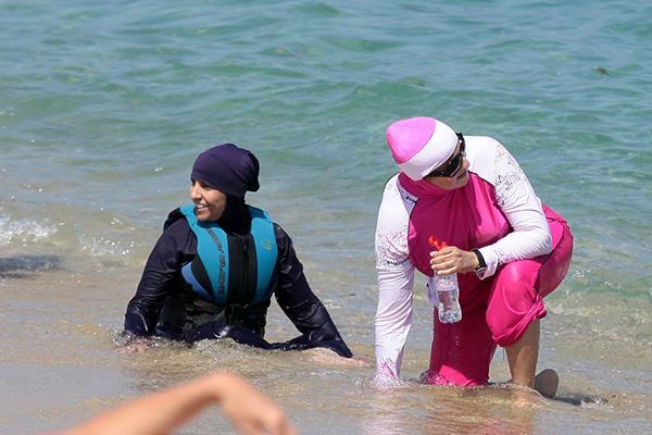 Haşema tasarımcısından Fransa'ya tepki