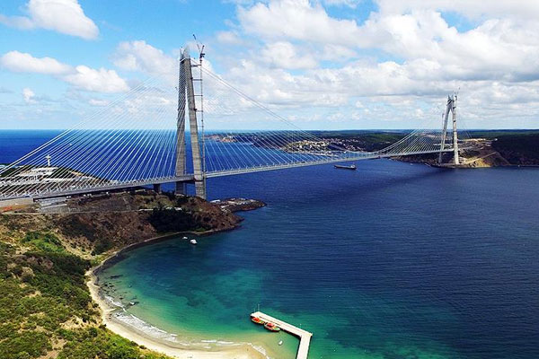 Üçüncü köprü çevresine değer kazandırdı