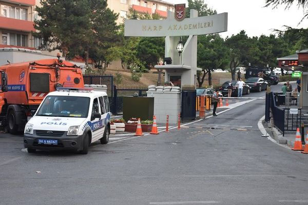 Harp Akademileri'nde 29 gözaltı kararı