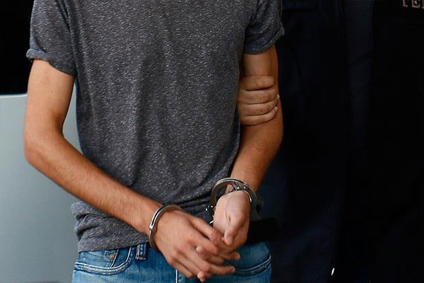 TRT çalışanı 13 kişi tutuklandı