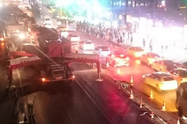 Şirinevler'de trafik kilitlendi