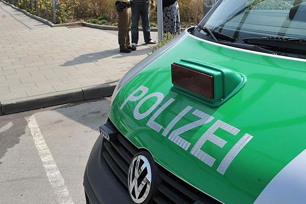 Almanya’da cami derneğine duvar